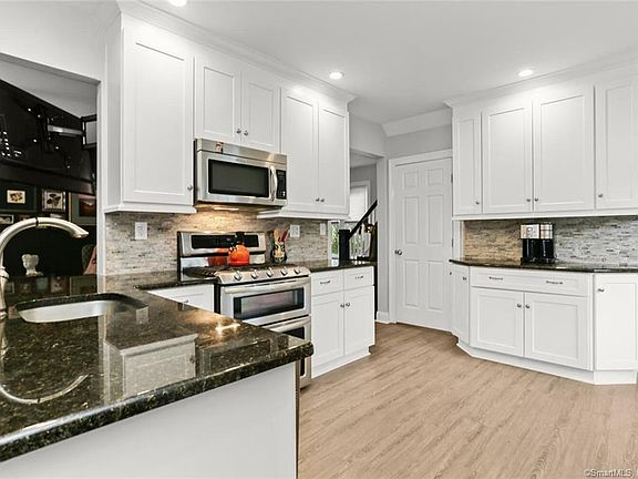 50 Fairview St - Photo 7 of 16