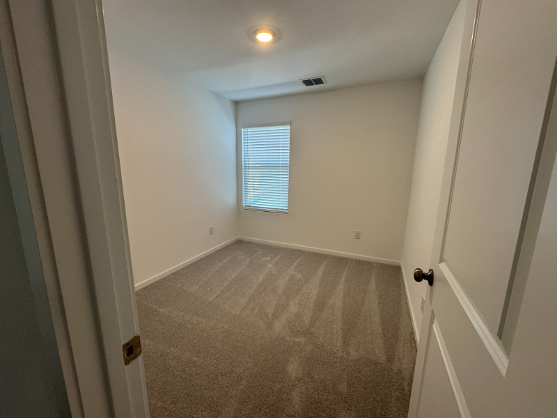 12188 Steeplechase Dr - Photo 3 of 10