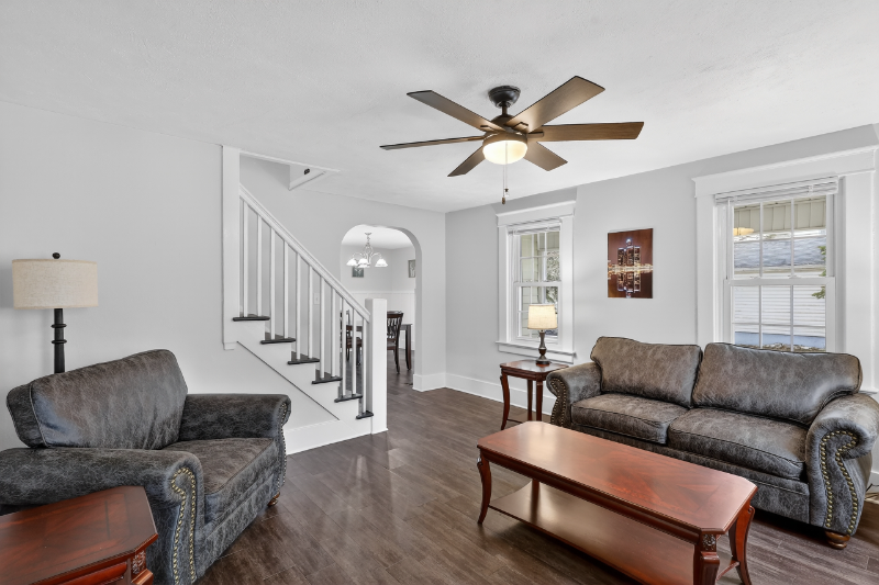 430 N Linden St - Photo 4 of 20