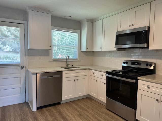 714 Middle St #3A - Photo 2 of 7