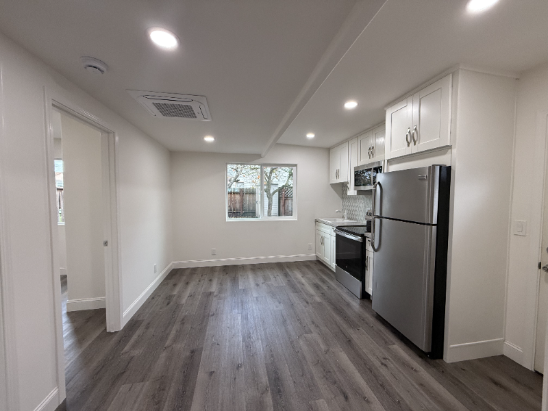 1068 Billings Blvd - Photo 3 of 7