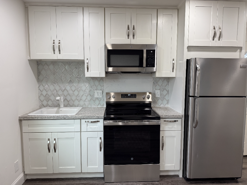 1068 Billings Blvd - Photo 4 of 7