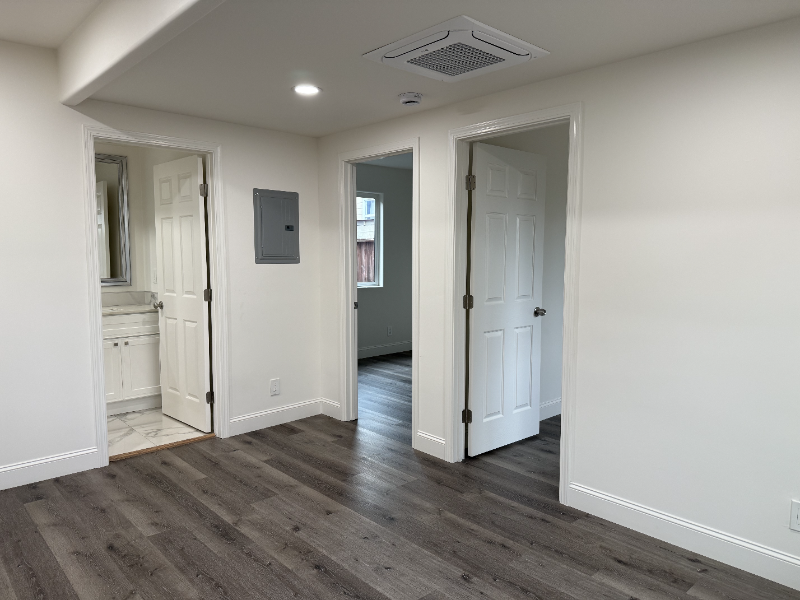 1068 Billings Blvd - Photo 5 of 7