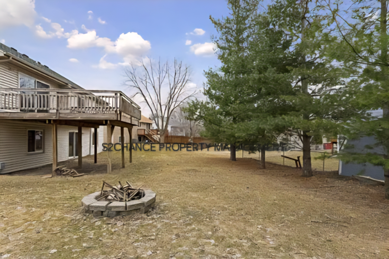 228 126th Ave Nw - Photo 4 of 12