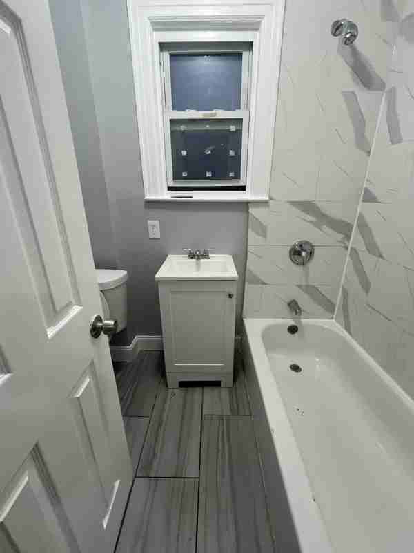 171 Isabella Ave #2 - Photo 7 of 9