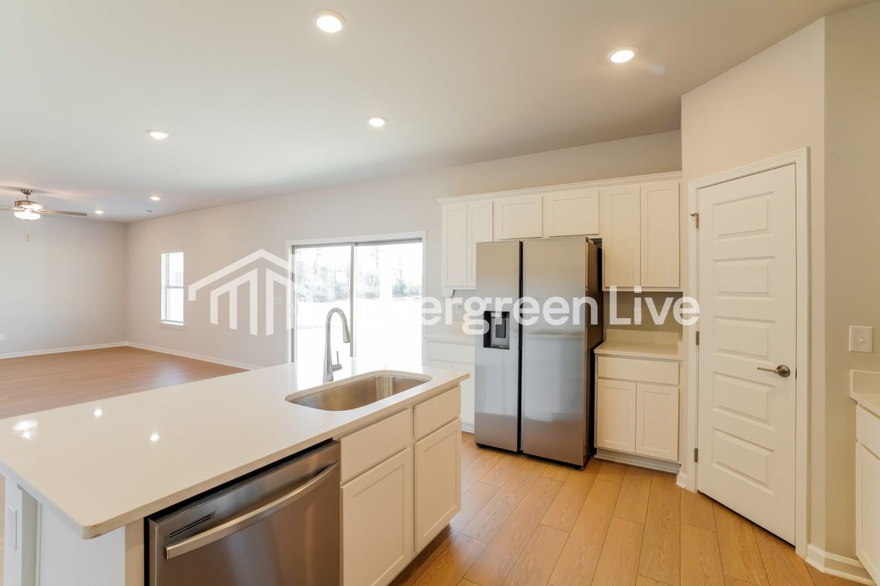 178 Fenwick Pl - Photo 6 of 16