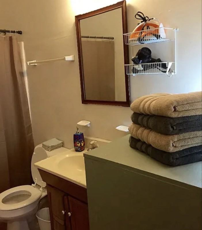 320 W Hall St #A - Photo 6 of 8