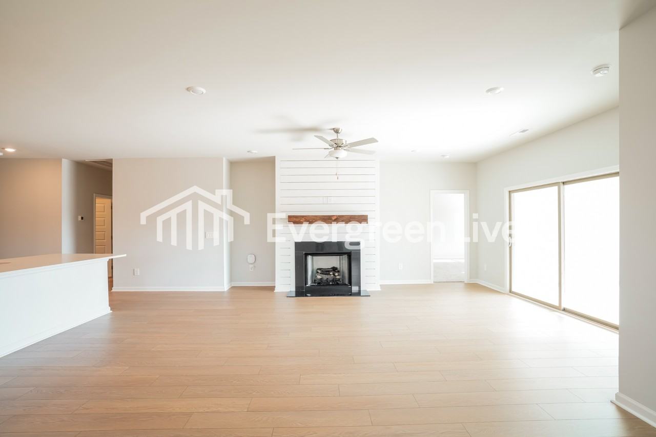100 Chain Bridge Cir - Photo 4 of 15
