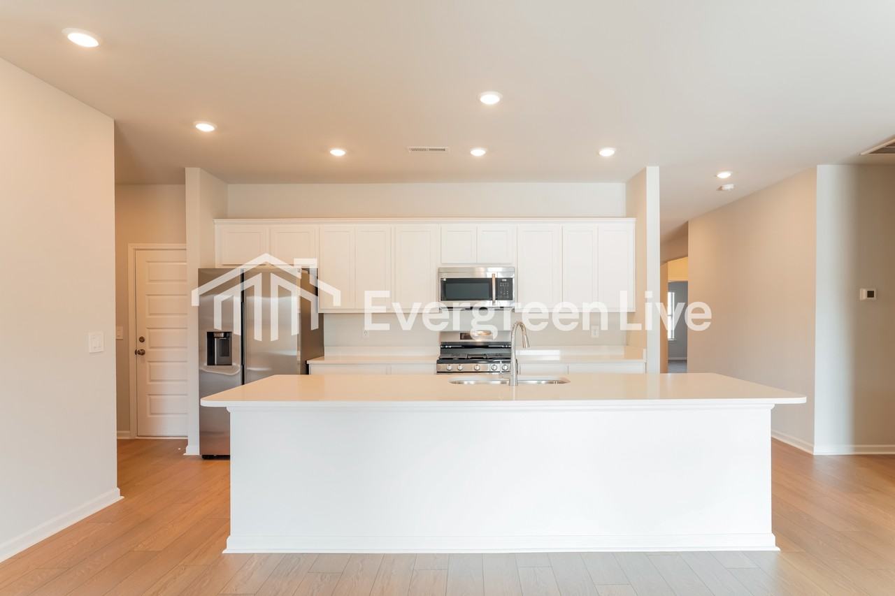 100 Chain Bridge Cir - Photo 5 of 15