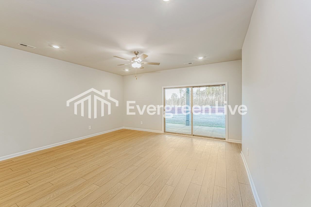 150 Fenwick Pl - Photo 4 of 16