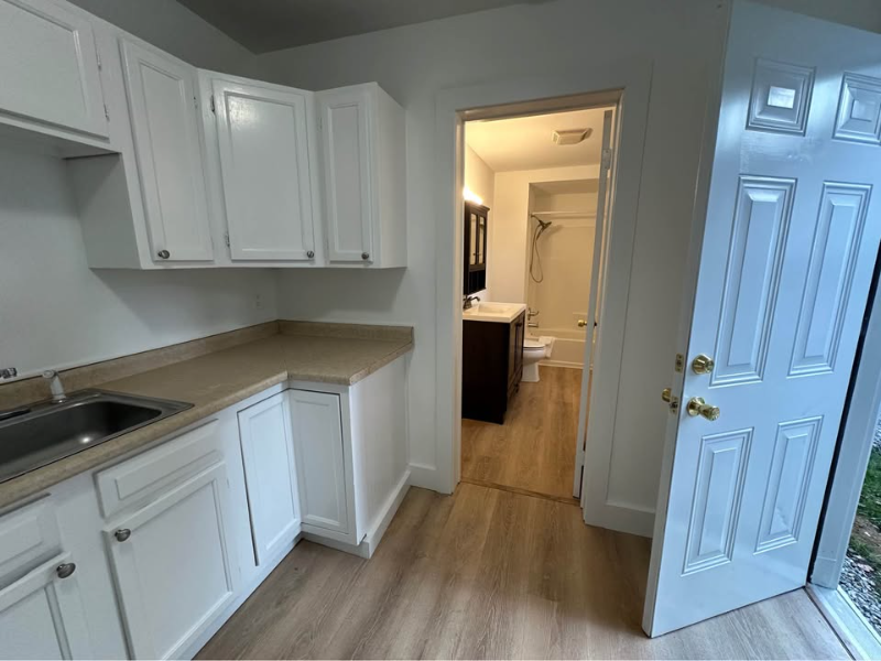 5 Lake Ave #1 - Photo 2 of 12