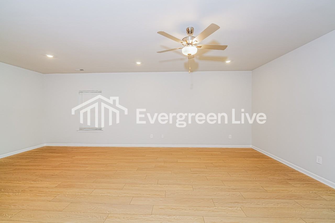 152 Fenwick Pl - Photo 5 of 16