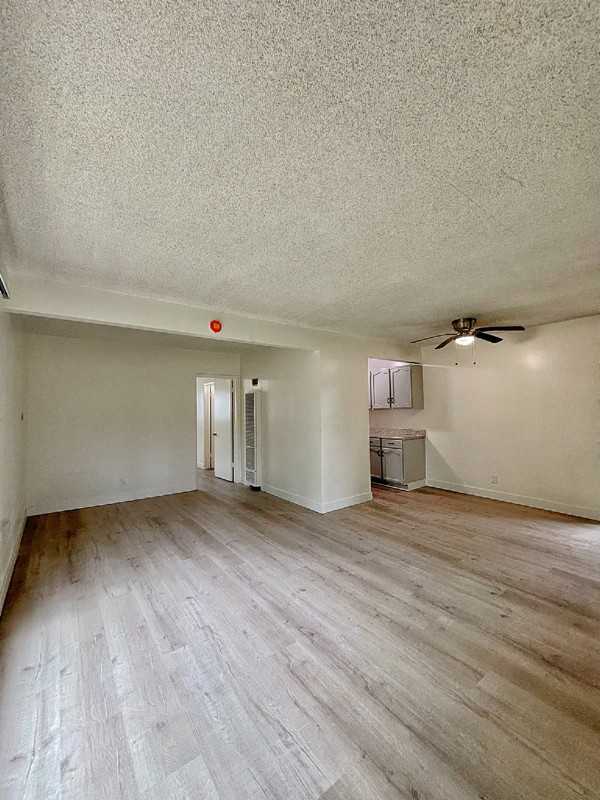 219 S Lillie Ave #5 - Photo 5 of 9