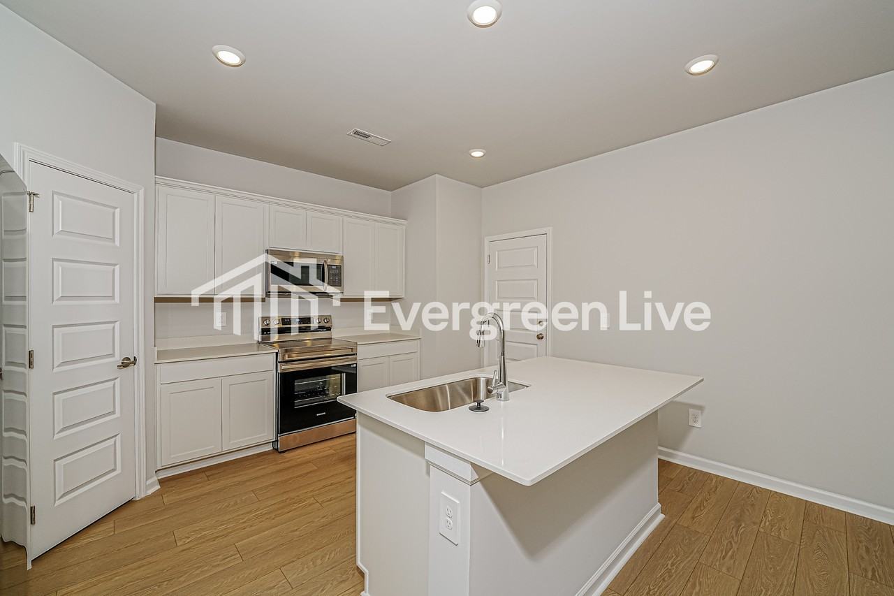 15769 Ruthie Lynn Dr - Photo 7 of 16