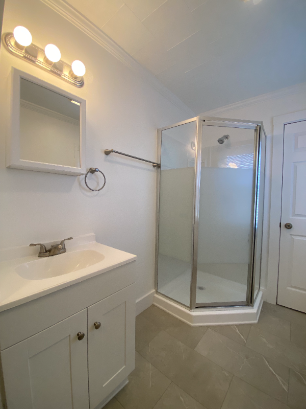 412 E 7th St - Photo 7 of 13