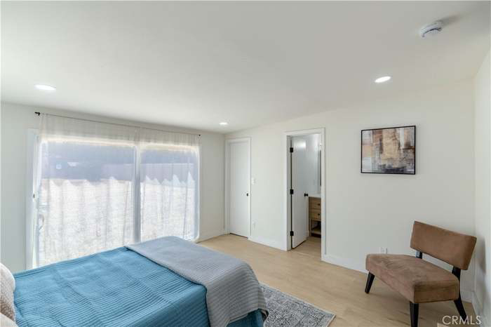 2077 Belle St - Photo 3 of 5