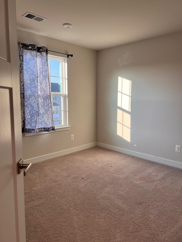 304 Theodora Way - Photo 3 of 20