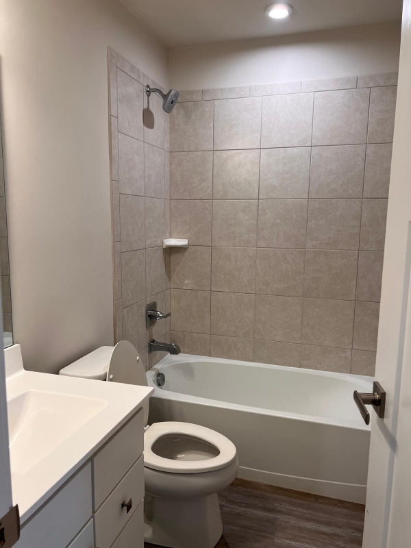 304 Theodora Way - Photo 4 of 20