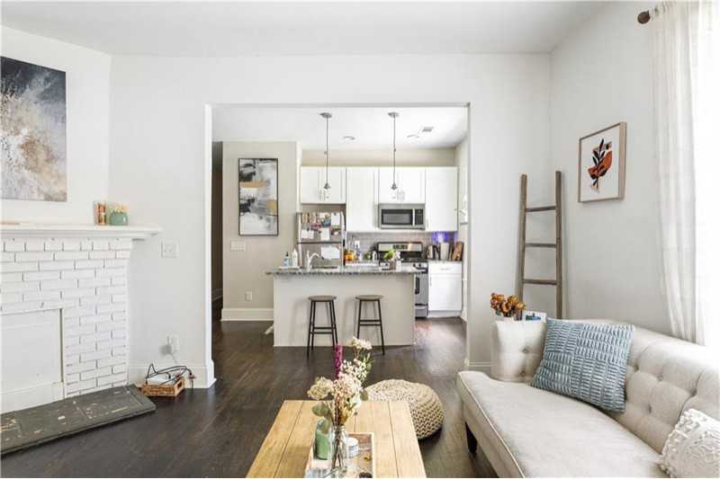 822 Elbert St Sw - Photo 3 of 9