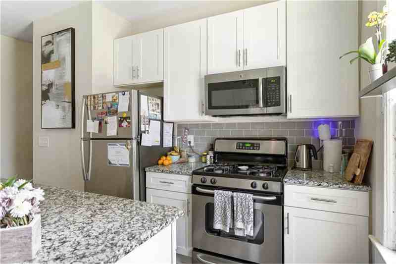 822 Elbert St Sw - Photo 5 of 9