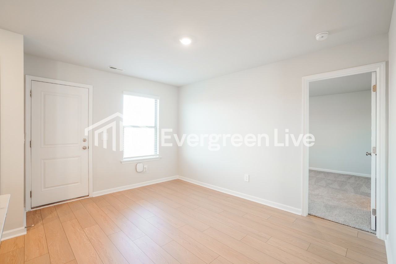 17759 Tipper Ln - Photo 3 of 15