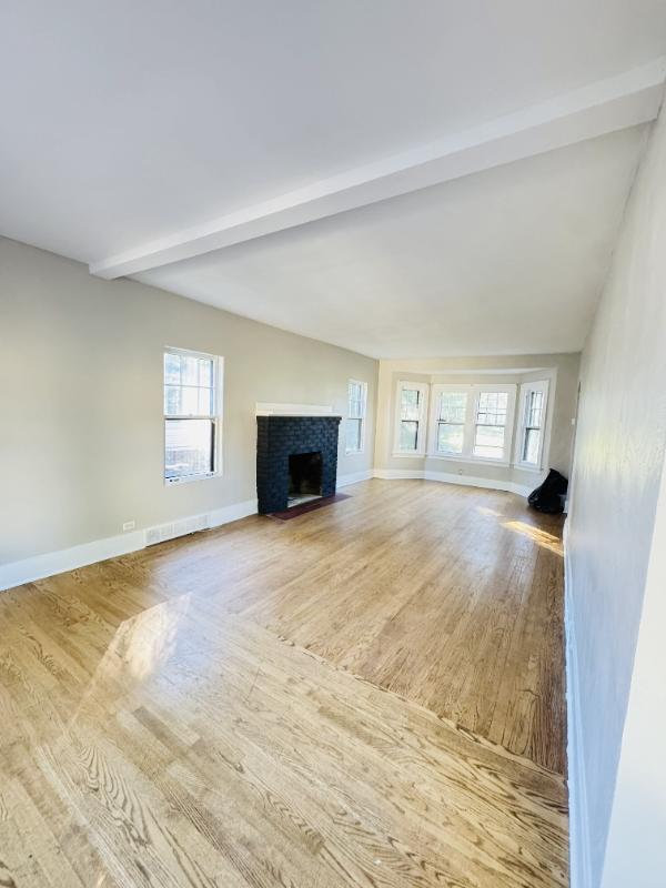 323 E Jefferson Ave - Photo 6 of 15