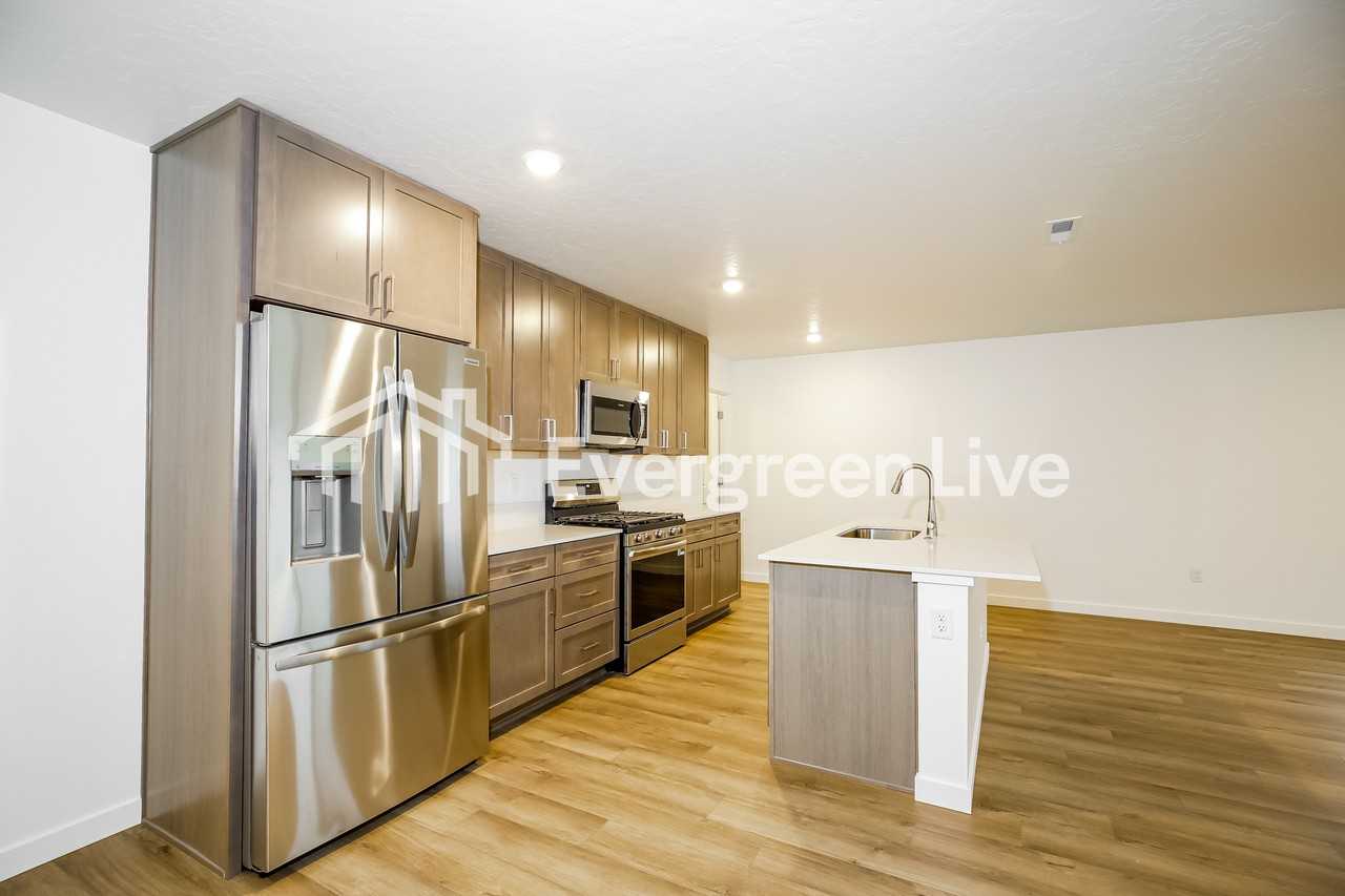 15146 Nimbus Way - Photo 5 of 16