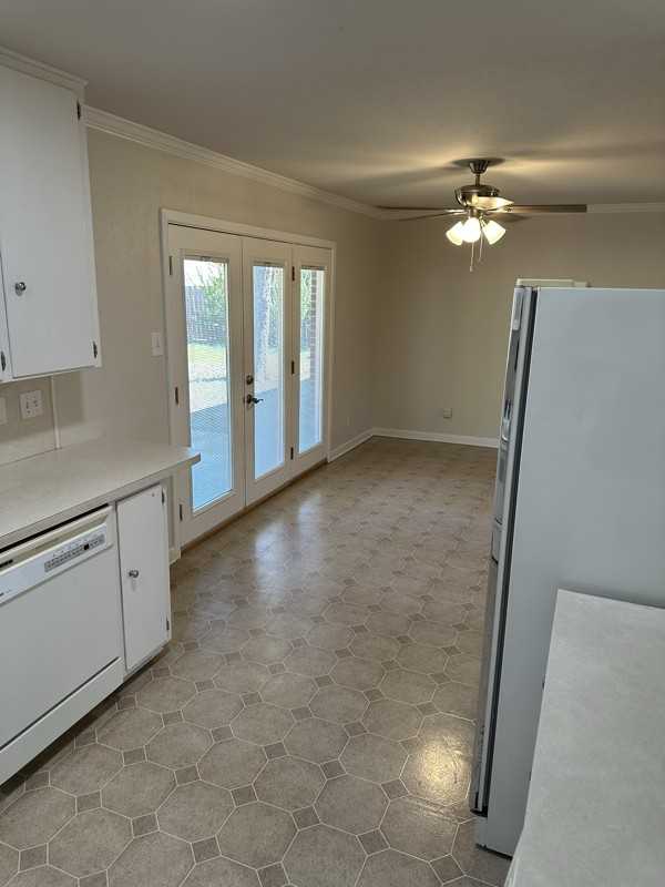 4631 Cascades Dr - Photo 6 of 15