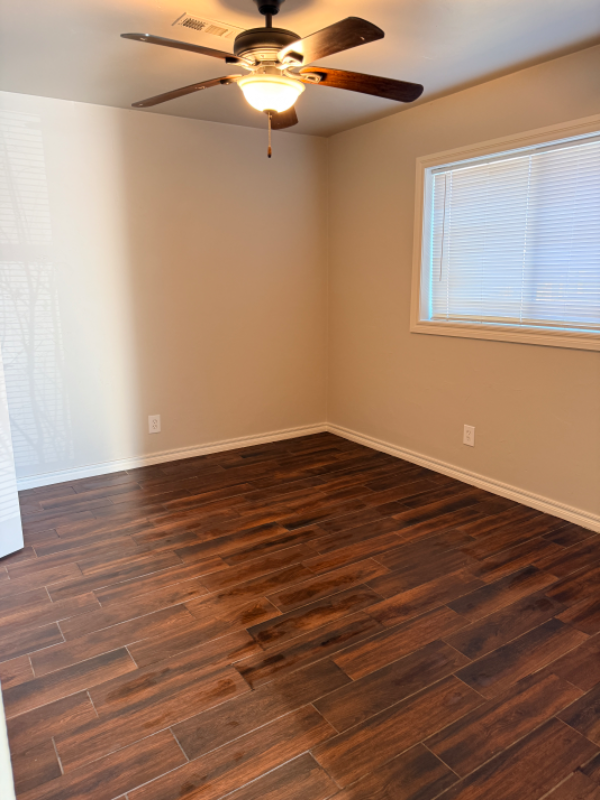 9137 E 46th Pl - Photo 6 of 11