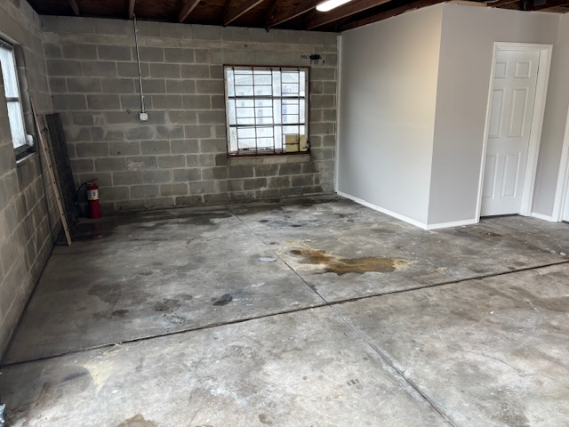 113 Ne Lincoln Cir N #0 - Photo 3 of 9