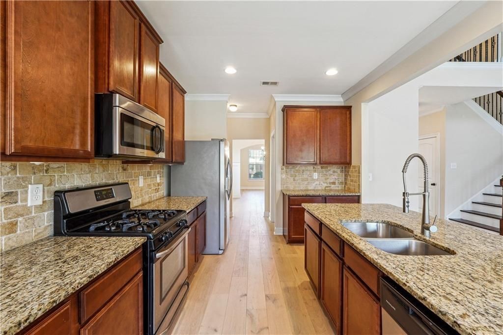 5145 Rialto Way - Photo 7 of 25