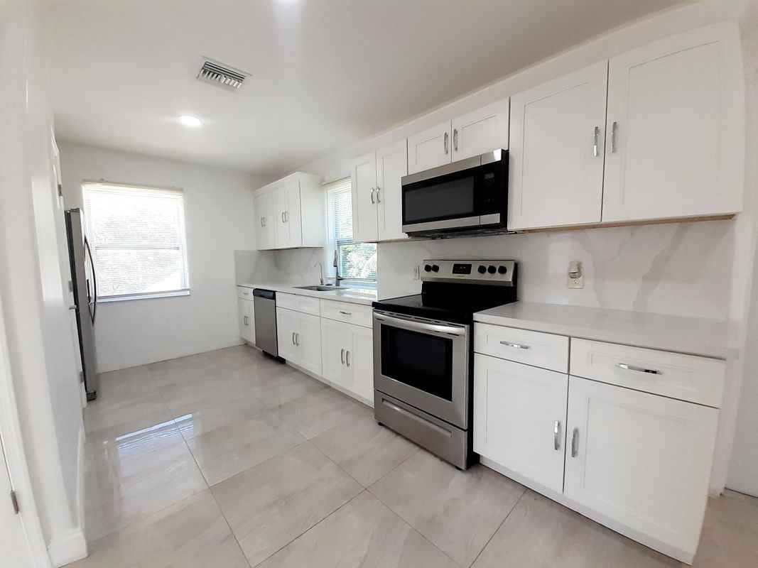 13755 Sw 20th St - Photo 6 of 42