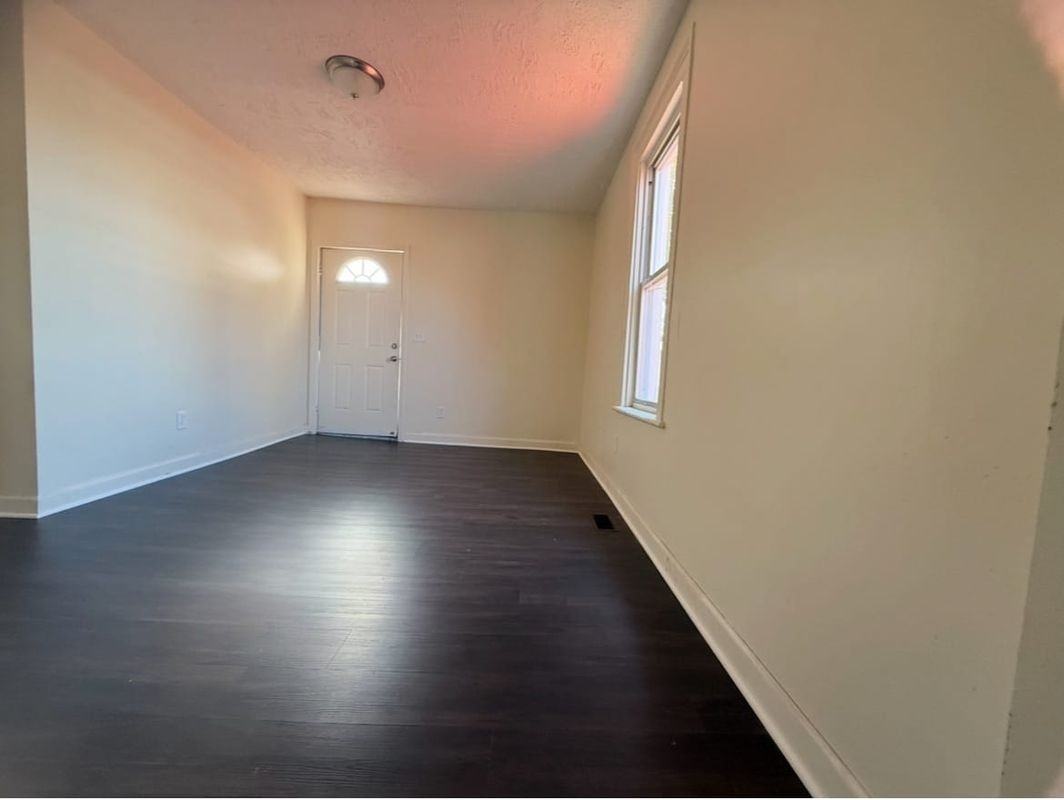 26 Clarence St - Photo 3 of 7