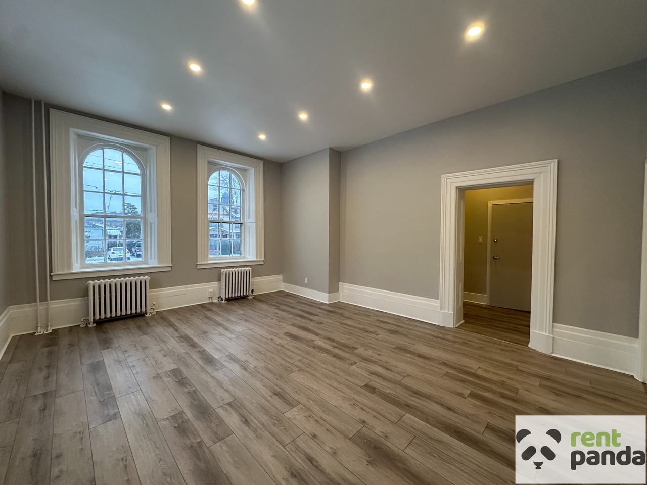 212 East Ave - Photo 2 of 12