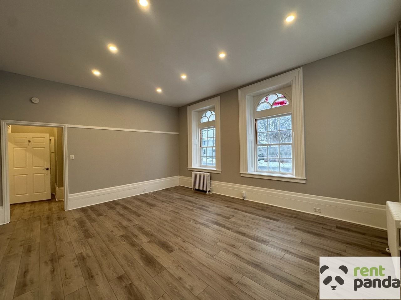 212 East Ave - Photo 3 of 12