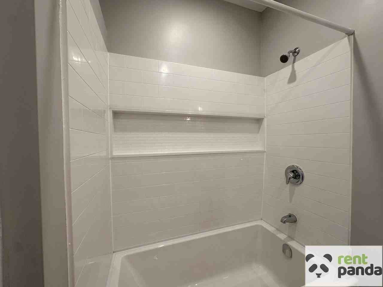 212 East Ave - Photo 7 of 12