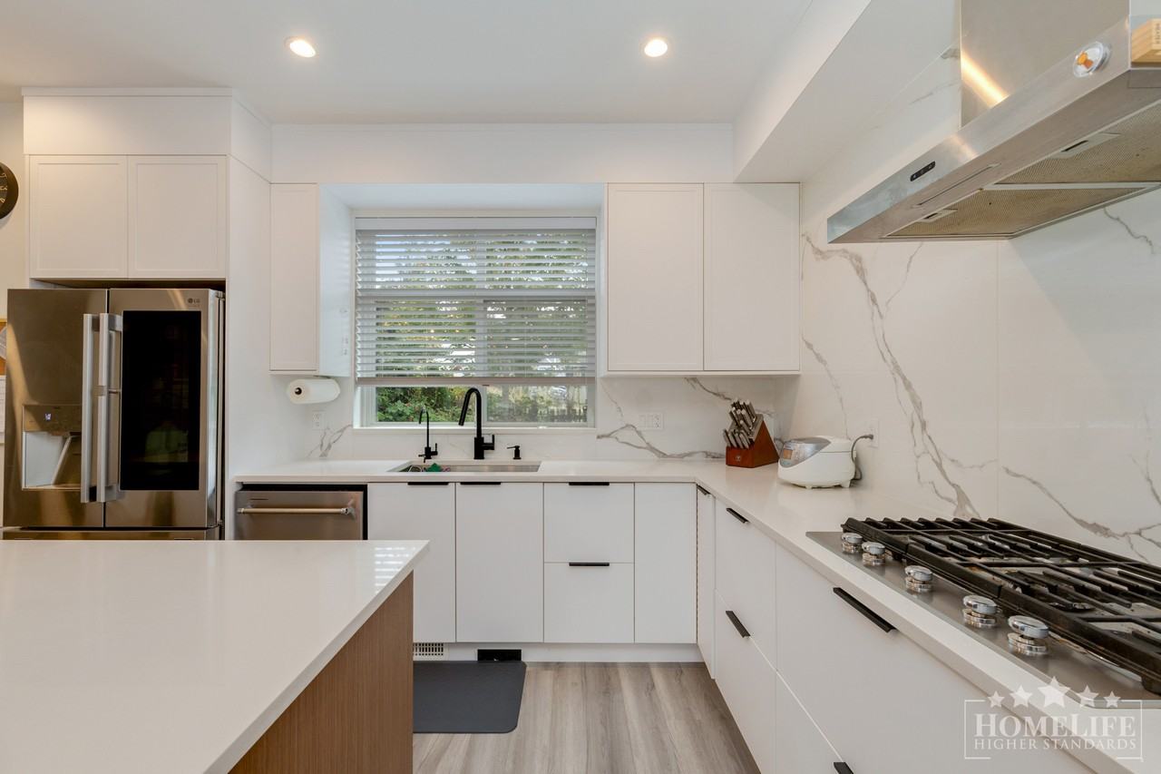 10488 124 St - Photo 6 of 18