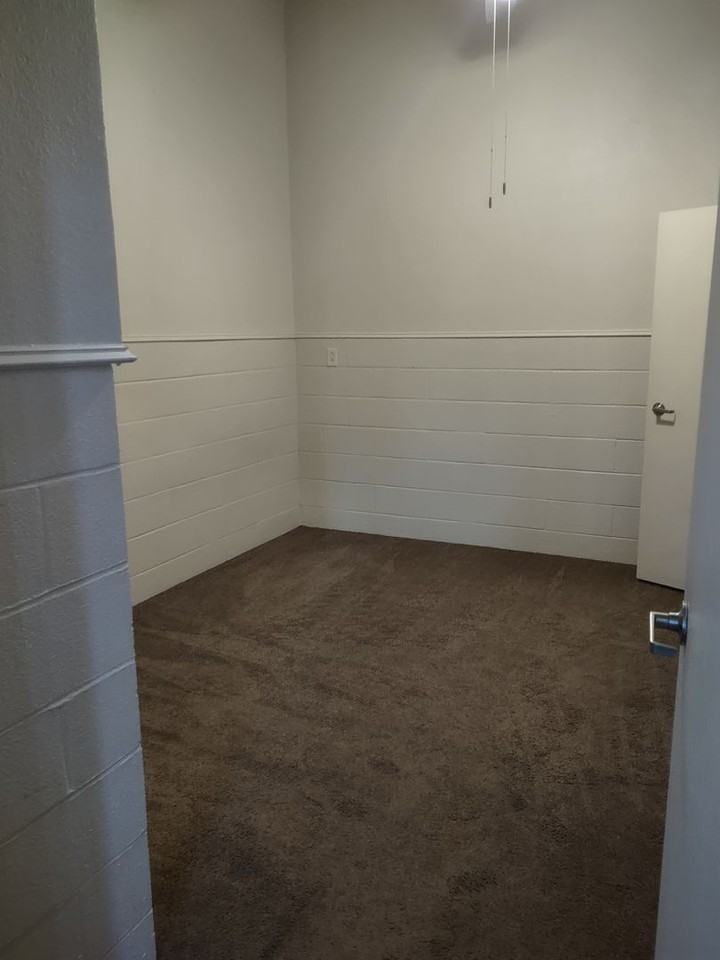 Dan River Crossing - Photo 3 of 36