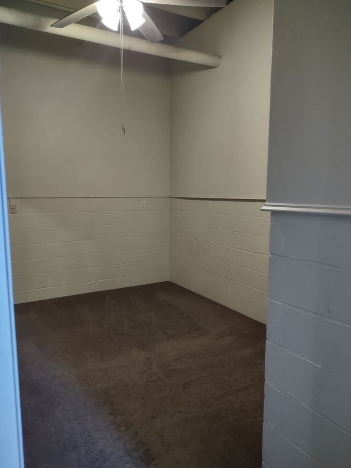 Dan River Crossing - Photo 6 of 36