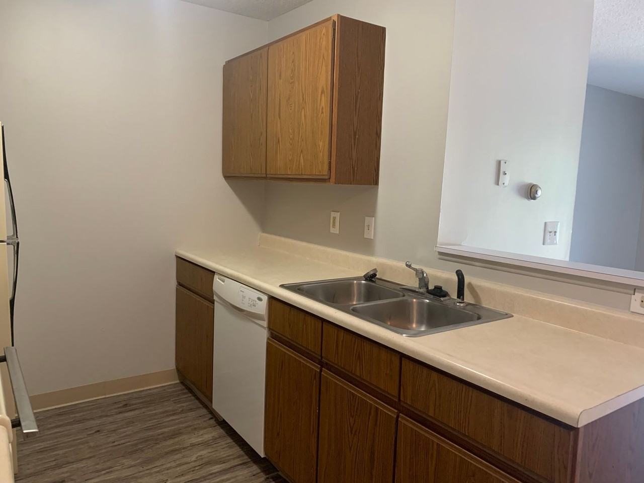 479 Donna St - Photo 3 of 7