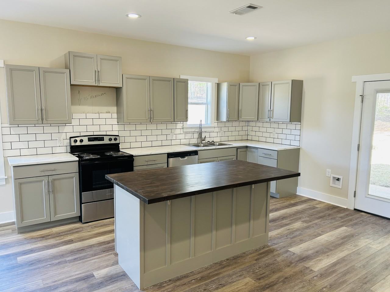 1212 68th Ct #NA - Photo 5 of 15