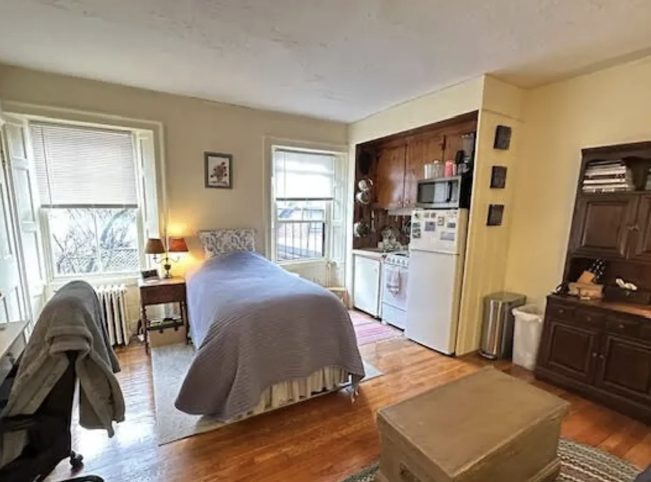 90 Myrtle St #4 - Photo 3 of 5