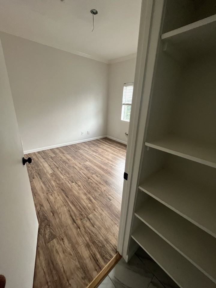 1072 Laguna Ave #0067 - Photo 2 of 28