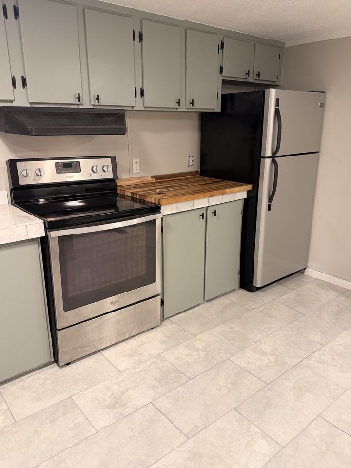 2762 Oleander Dr #6 - Photo 5 of 14