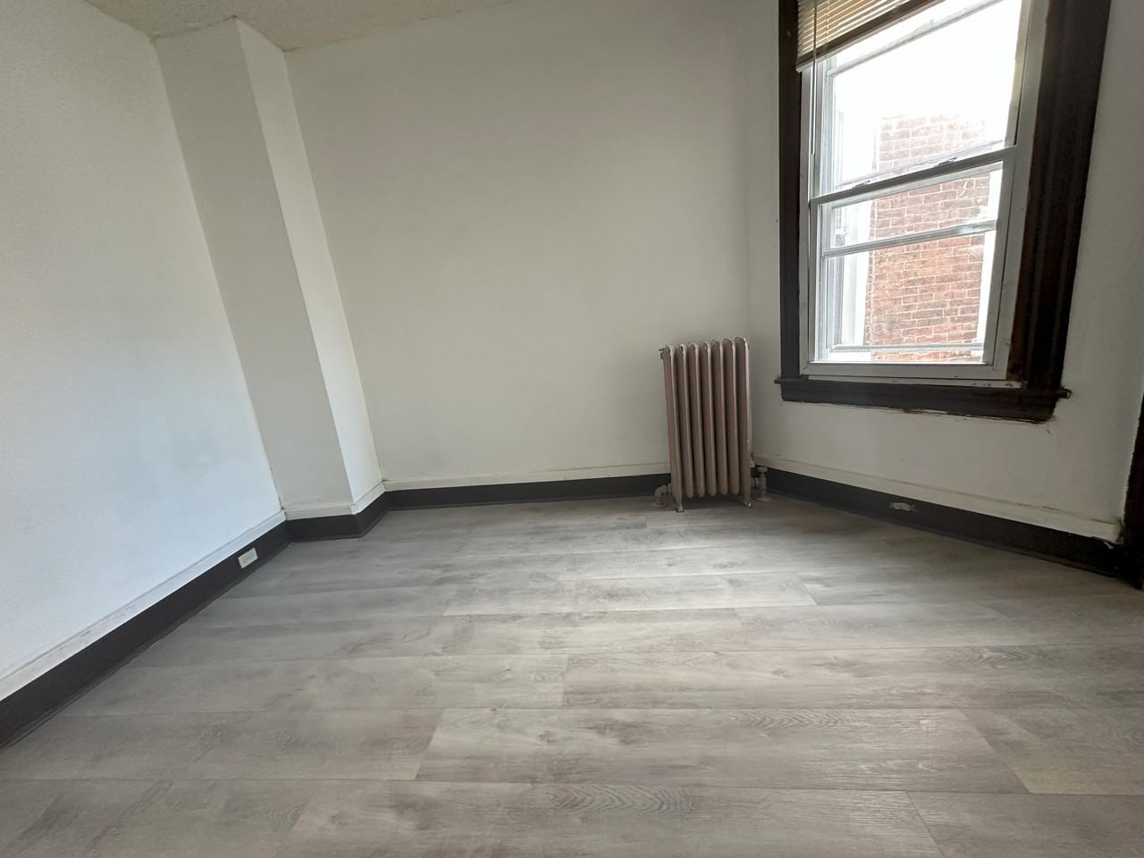 39 S Farragut St #NA - Photo 2 of 12