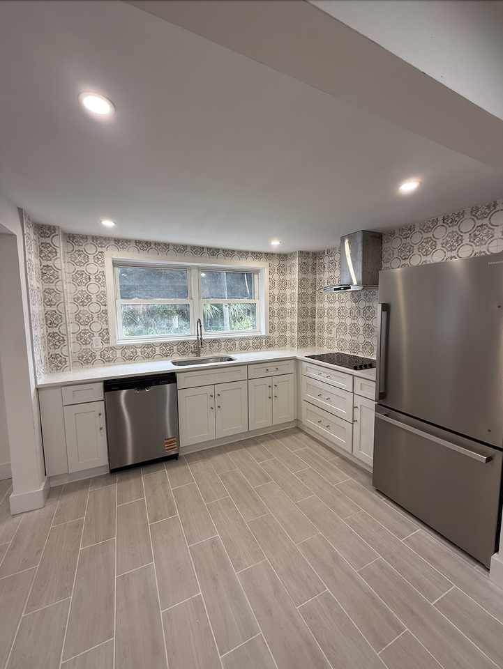 1633 San Marco Blvd #7 - Photo 7 of 13