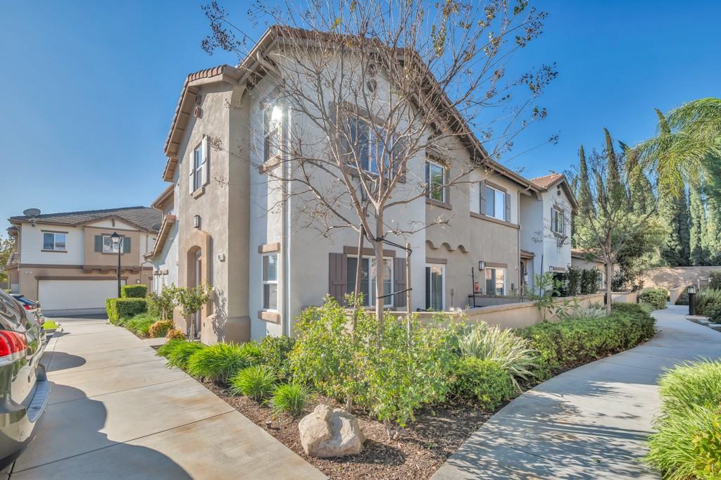 2641 Night Jasmine Dr #19 - Photo 4 of 22