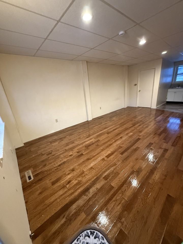 6 Memorial Dr #4 - Photo 6 of 7