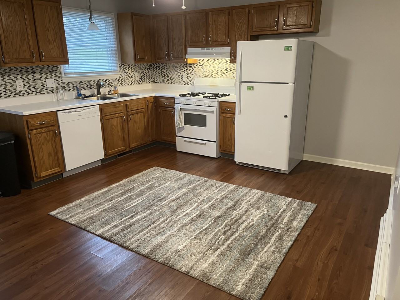 109 Hopewell Dr #109 - Photo 6 of 10