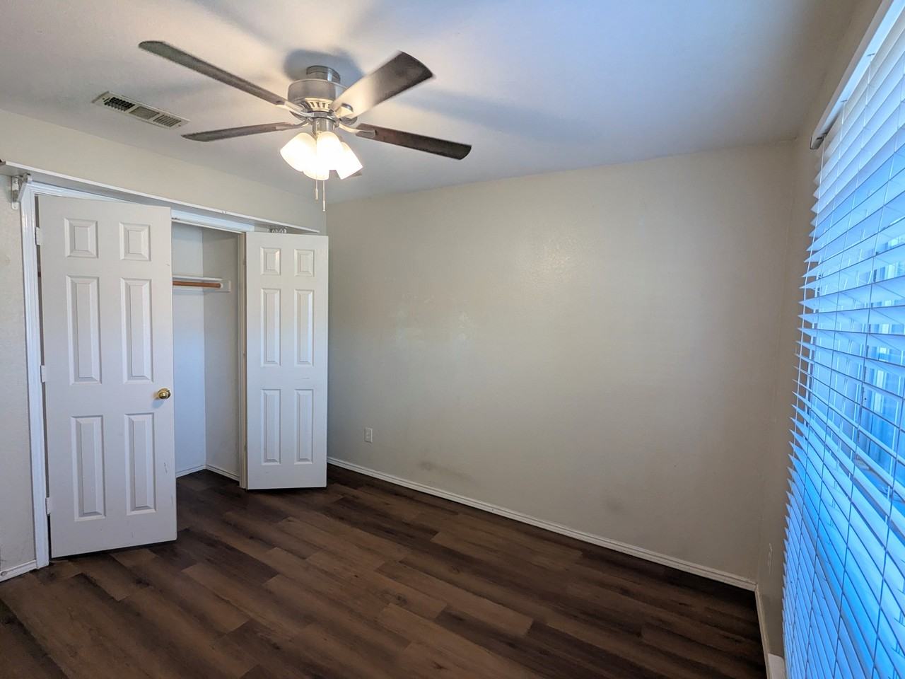 124 S Bending Oak Ln #NA - Photo 6 of 8